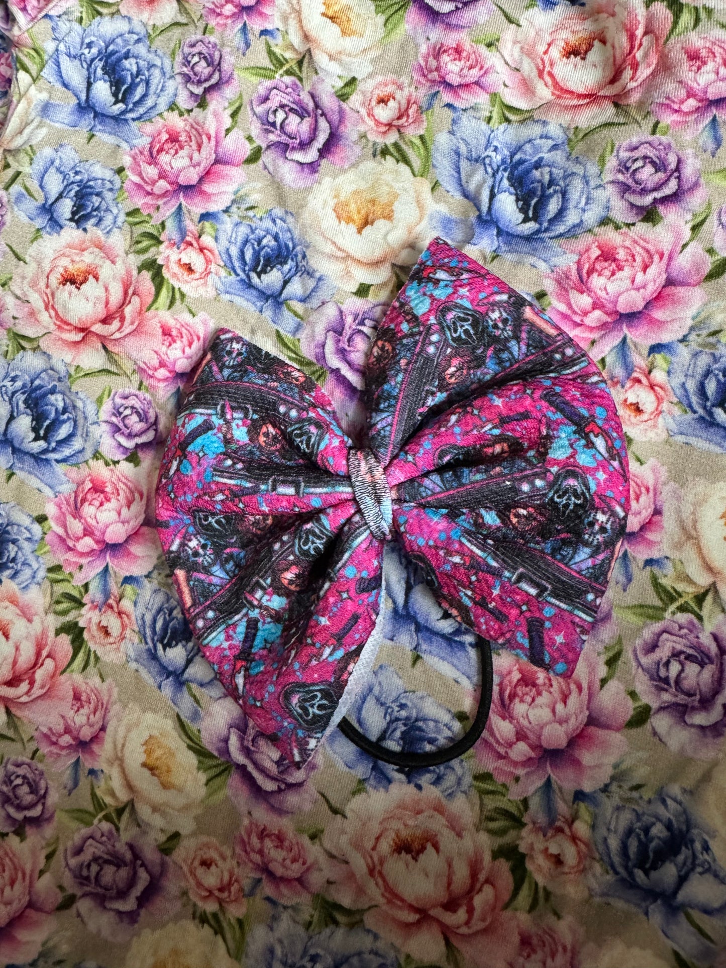 Oversized on hair tie